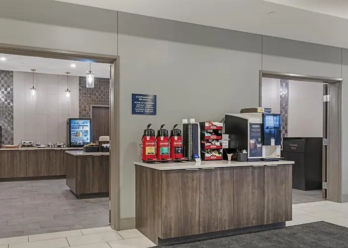 Best Western Plus Marquette Hotel & Suites